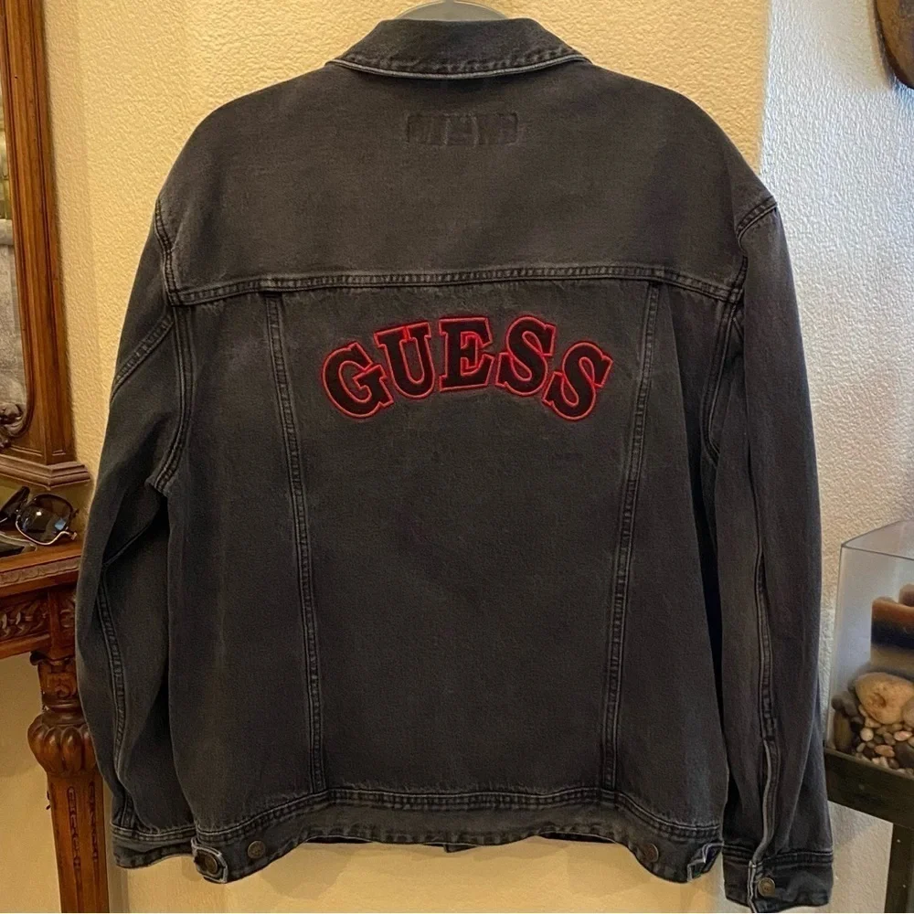 GUESS Men Gray Trucker Denim Embroidered Logo Jacket Size XL
